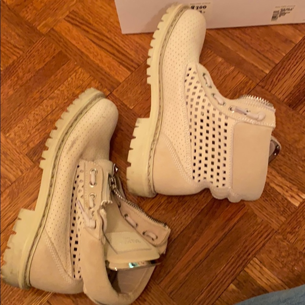 Balmain Cream Suede/Leather Perforated Boots - Picture 4 of 8